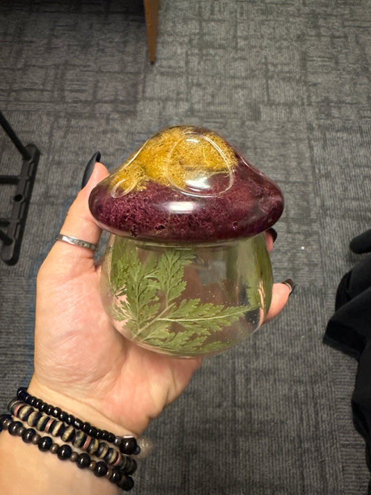 Resin - Mushroom Jar Floral